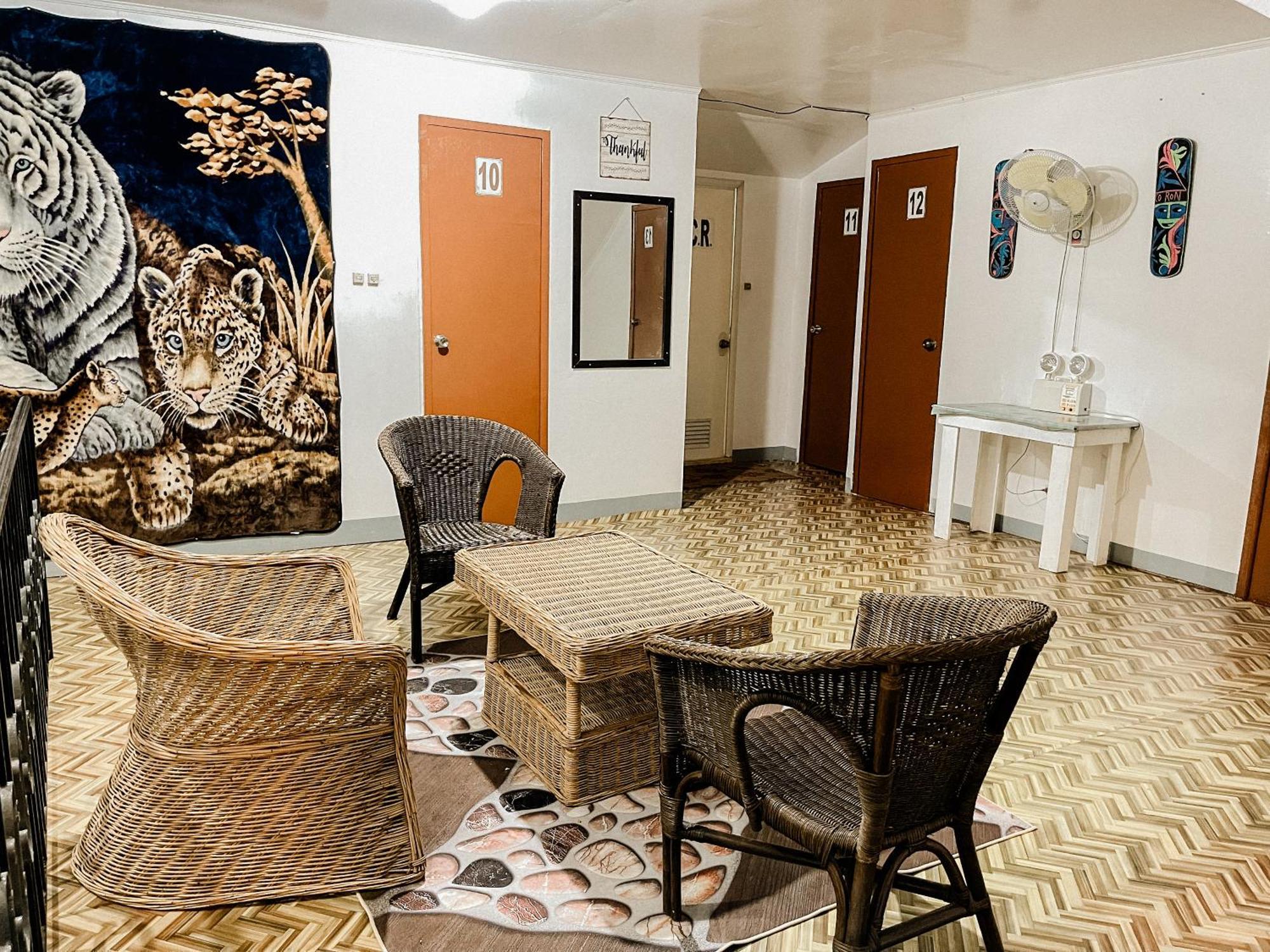 Mario'S Travellers Inn Coron Εξωτερικό φωτογραφία